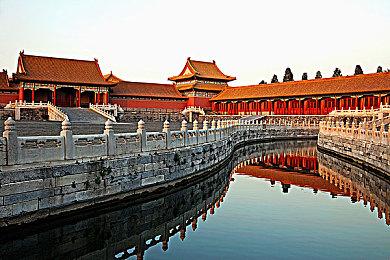 《堡垒之夜》再次联动《行尸走肉》 前主角“瑞克·格莱姆斯”上线